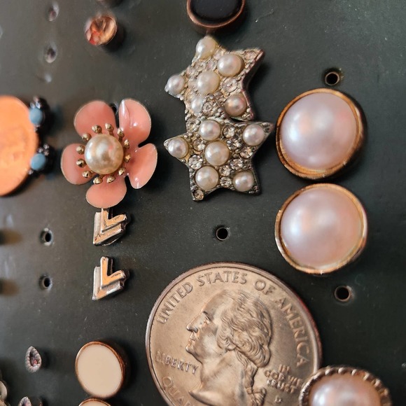 Over 20 NEW Pairs of Nickle Free / Hypoallergenic Earrings Nature, Flowers, Moon - Picture 5 of 14